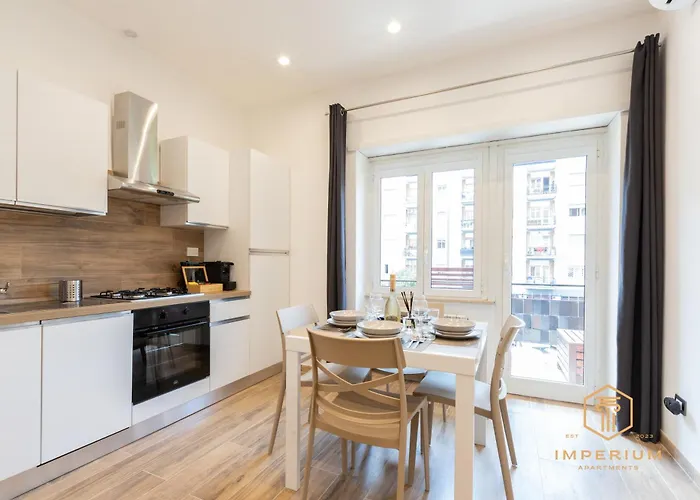 Imperium Consolae - 3 Bdrm, 200mt To Metro, Terrace, A-c *