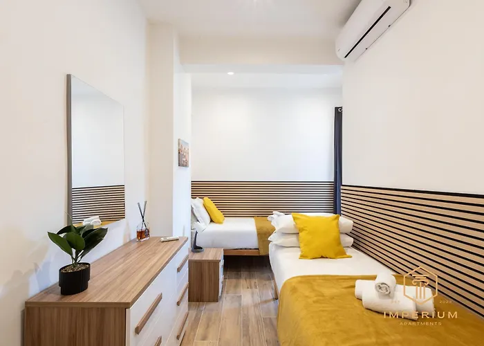 Imperium Consolae - 3 Bdrm, 200mt To Metro, Terrace, A-c Apartment