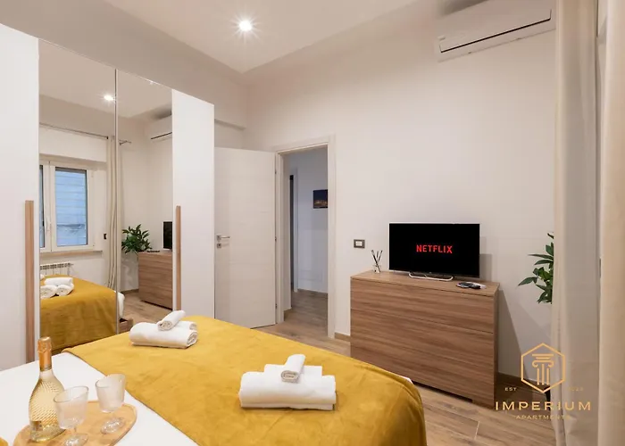 Imperium Consolae - 3 Bdrm, 200mt To Metro, Terrace, A-c Rome